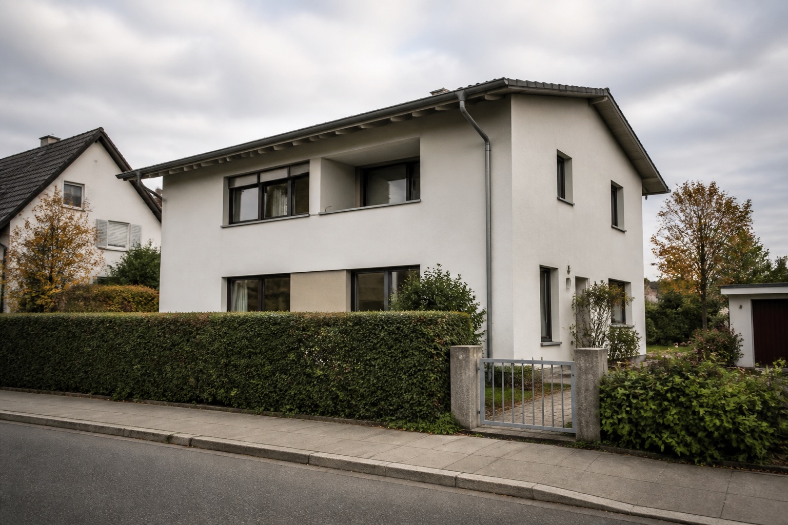 Schweizer Einfamilienhaus in einem ruhigen Wohnquartier